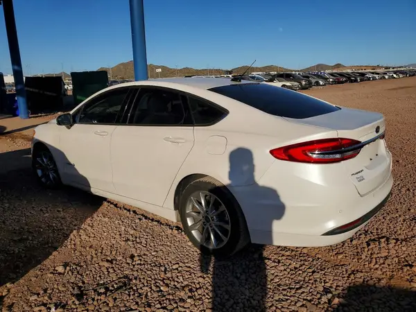 3FA6P0LU2HR380058 2017 FORD FUSION - Image 2