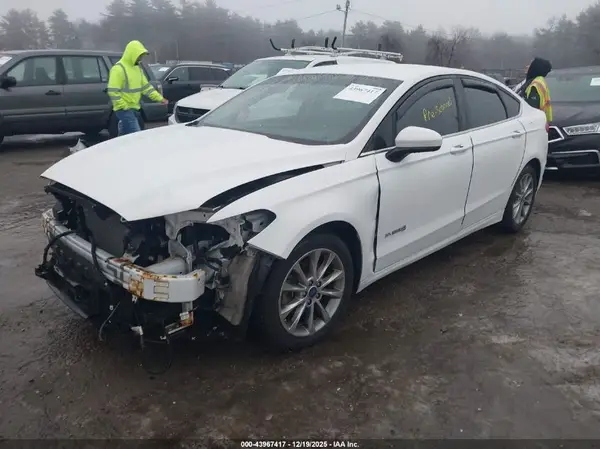 3FA6P0LU2HR381632 2017 FORD FUSION - Image 2