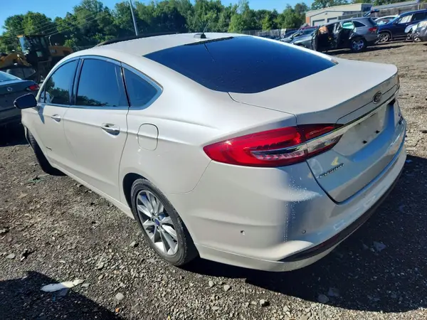 3FA6P0LU2HR393425 2017 FORD FUSION - Image 2