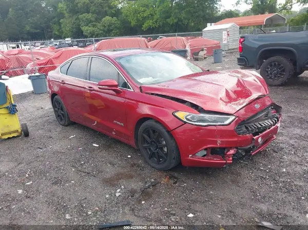 3FA6P0LU2HR408246 2017 FORD FUSION - Image 1