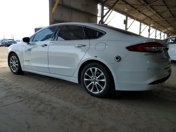 3FA6P0LU2HR409302 2017 FORD FUSION - Image 2
