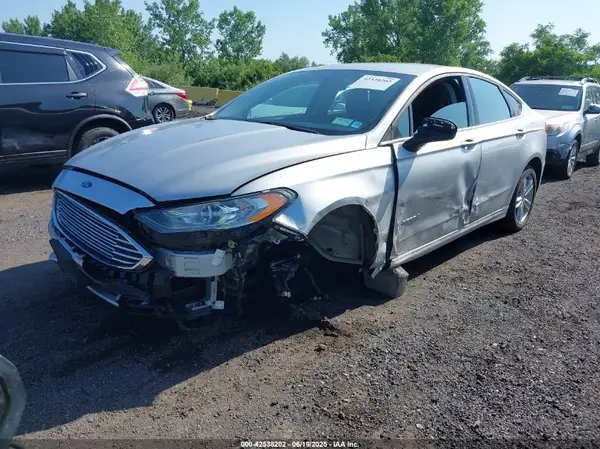 3FA6P0LU2JR115470 2018 FORD FUSION - Image 2