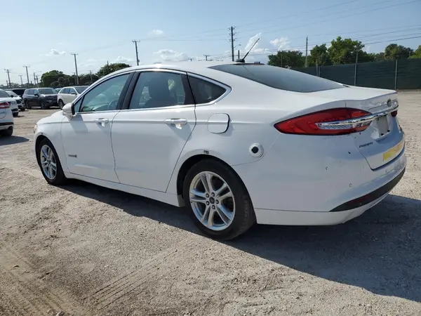 3FA6P0LU2JR118613 2018 FORD FUSION - Image 2