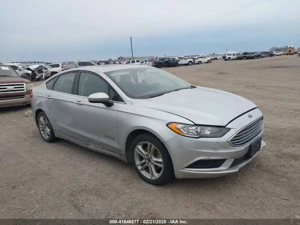 3FA6P0LU2JR128588 2018 FORD FUSION - Image 1