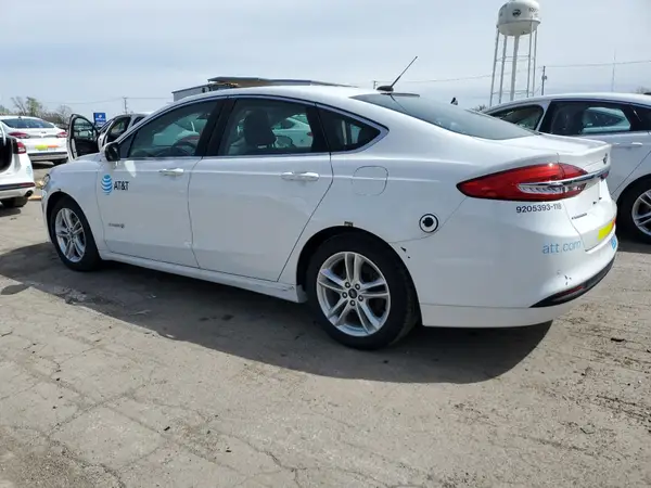 3FA6P0LU2JR129949 2018 FORD FUSION - Image 2