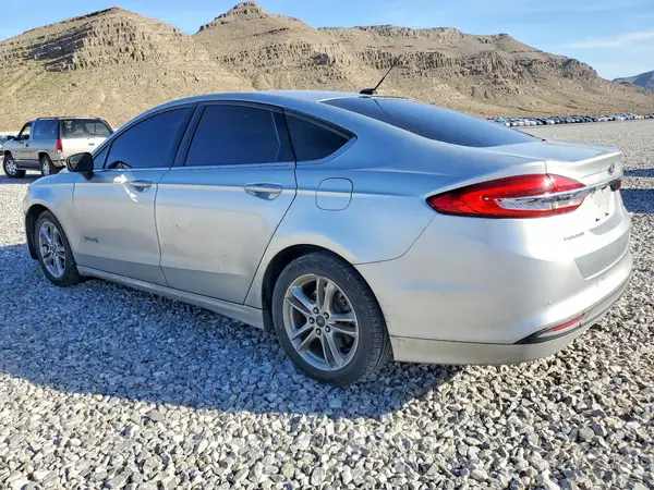 3FA6P0LU2JR139901 2018 FORD FUSION - Image 2