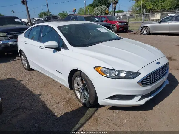 3FA6P0LU2JR155483 2018 FORD FUSION - Image 1