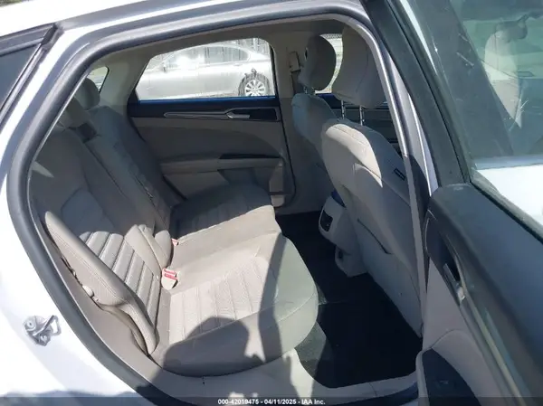 3FA6P0LU2JR155483 2018 FORD FUSION - Image 8