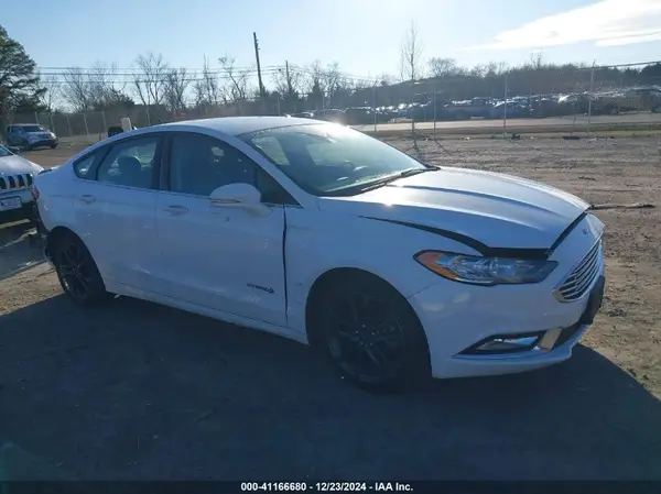 3FA6P0LU2JR156004 2018 FORD FUSION - Image 1