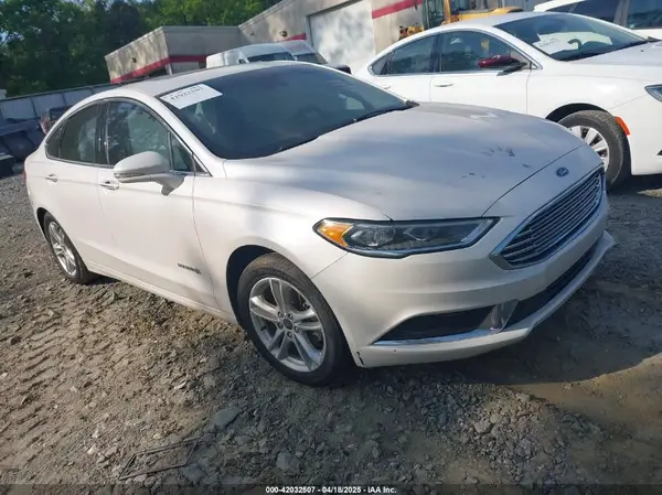 3FA6P0LU2JR160666 2018 FORD FUSION - Image 1