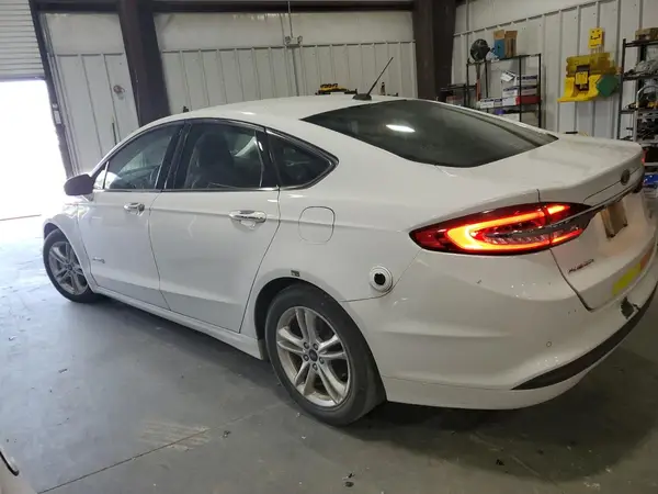 3FA6P0LU2JR171764 2018 FORD FUSION - Image 2