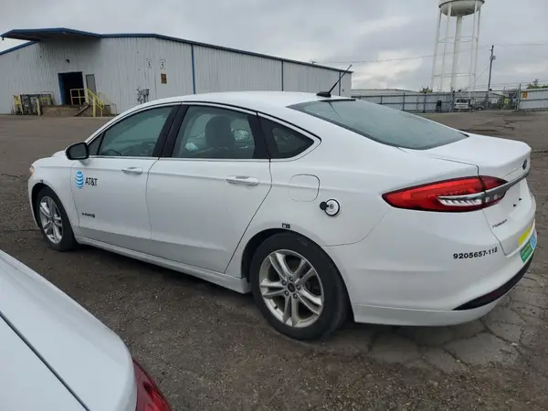 3FA6P0LU2JR172073 2018 FORD FUSION - Image 2