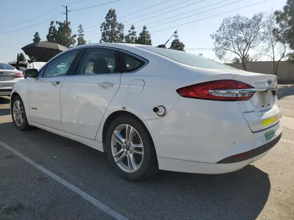 3FA6P0LU2JR172123 2018 FORD FUSION - Image 2