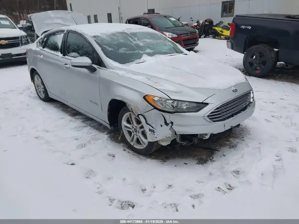 3FA6P0LU2JR172607 2018 FORD FUSION - Image 1