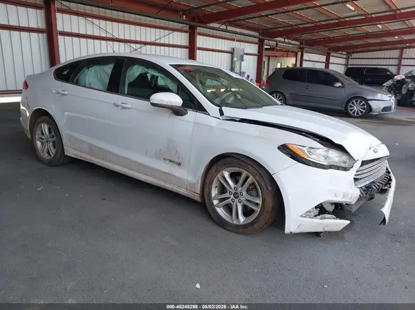 3FA6P0LU2JR173725 2018 FORD FUSION - Image 1