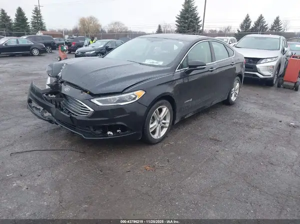 3FA6P0LU2JR175779 2018 FORD FUSION - Image 2