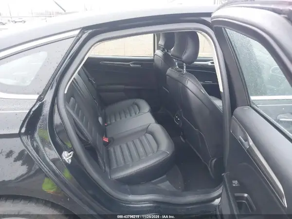 3FA6P0LU2JR175779 2018 FORD FUSION - Image 8