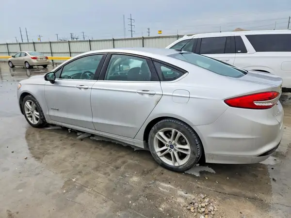 3FA6P0LU2JR209302 2018 FORD FUSION - Image 2