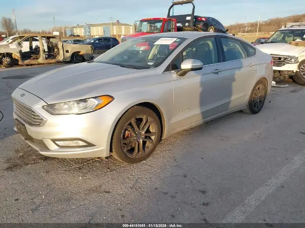 3FA6P0LU2JR219960 2018 FORD FUSION - Image 2