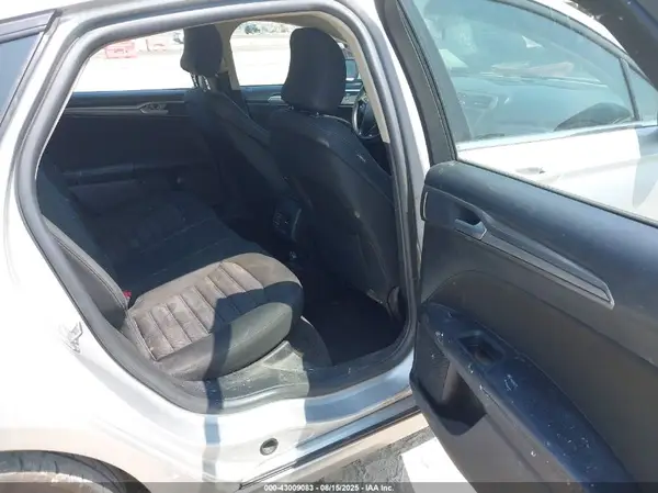 3FA6P0LU2JR241909 2018 FORD FUSION - Image 8