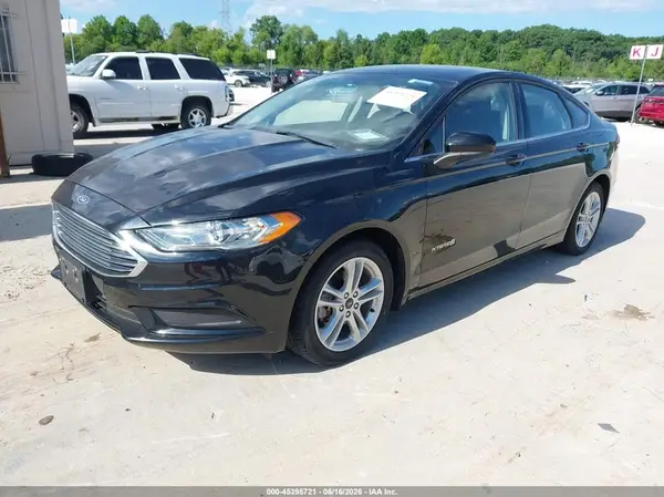 3FA6P0LU2JR258077 2018 FORD FUSION - Image 2