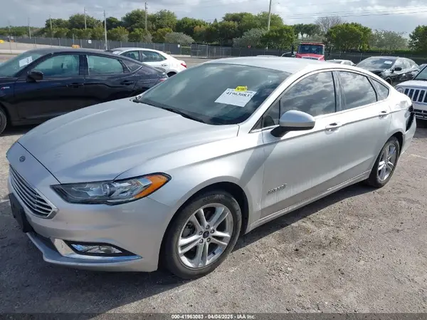 3FA6P0LU2JR281231 2018 FORD FUSION - Image 2