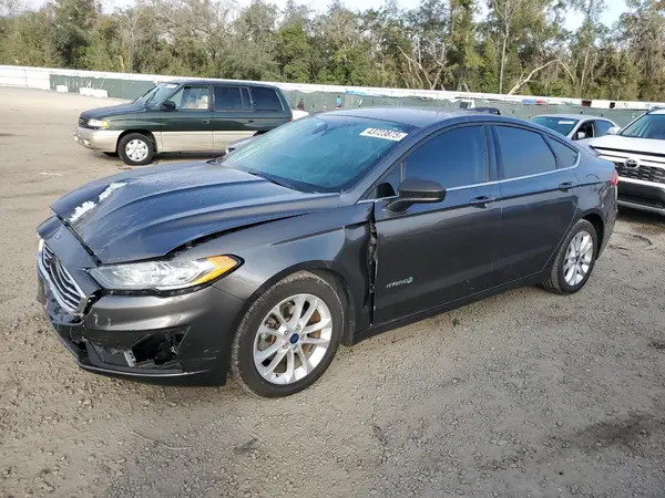 3FA6P0LU2KR106818 2019 FORD FUSION - Image 1