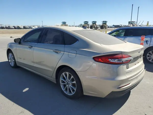 3FA6P0LU2KR109444 2019 FORD FUSION - Image 2