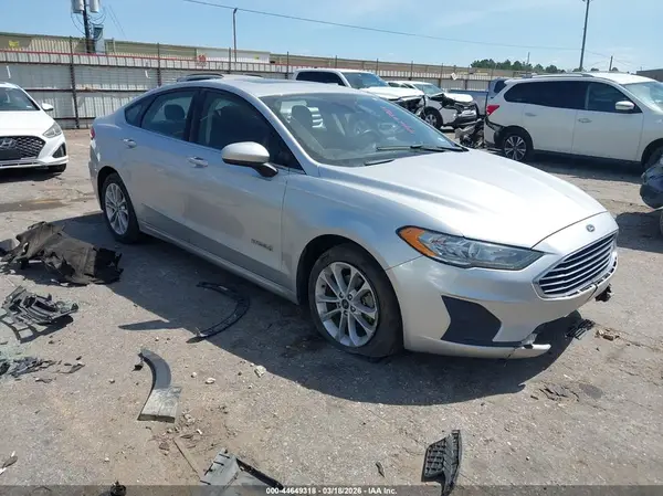 3FA6P0LU2KR120203 2019 FORD FUSION - Image 1