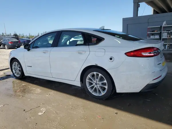 3FA6P0LU2KR124817 2019 FORD FUSION - Image 2