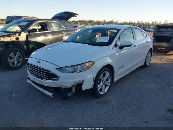 3FA6P0LU2KR137633 2019 FORD FUSION - Image 2