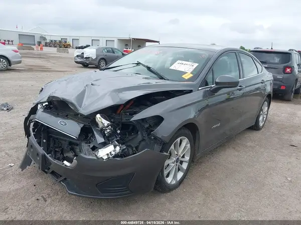 3FA6P0LU2KR139804 2019 FORD FUSION - Image 2