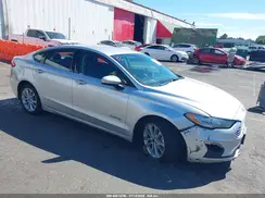 3FA6P0LU2KR181972 2019 FORD FUSION
