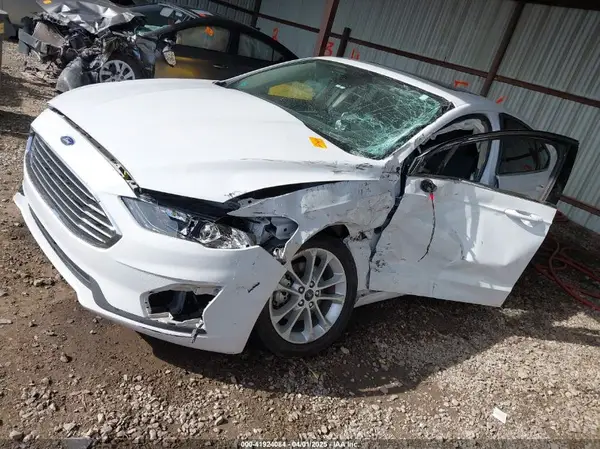3FA6P0LU2KR182426 2019 FORD FUSION - Image 2
