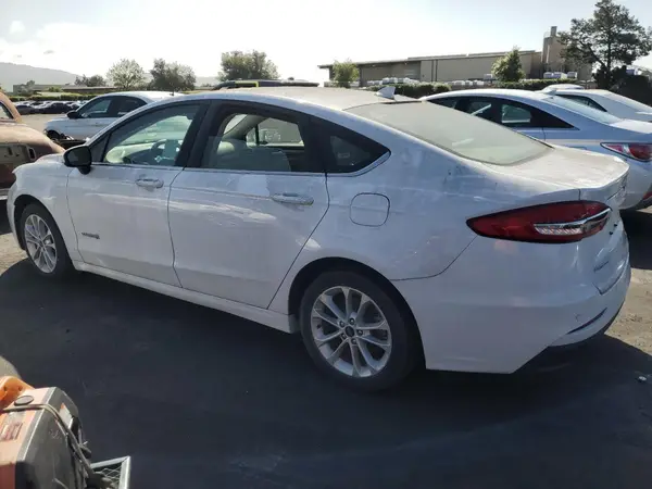 3FA6P0LU2KR188517 2019 FORD FUSION - Image 2
