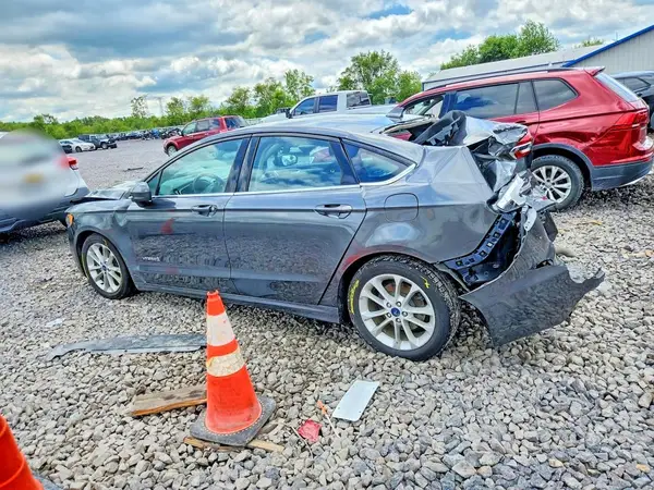 3FA6P0LU2KR189702 2019 FORD FUSION - Image 2