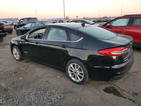 3FA6P0LU2KR197900 2019 FORD FUSION - Image 2