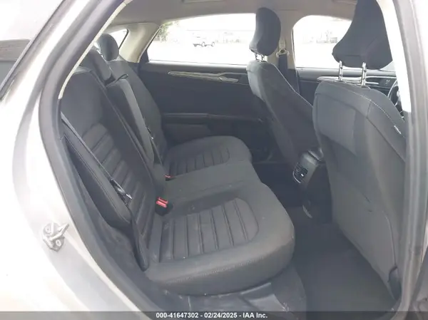 3FA6P0LU2KR200083 2019 FORD FUSION - Image 8