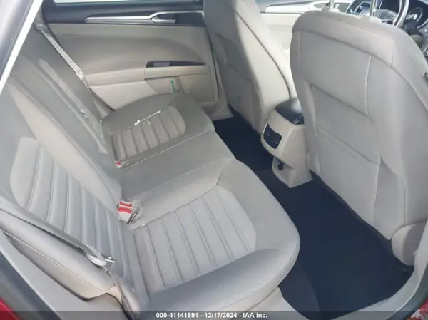 3FA6P0LU2KR206188 2019 FORD FUSION - Image 8