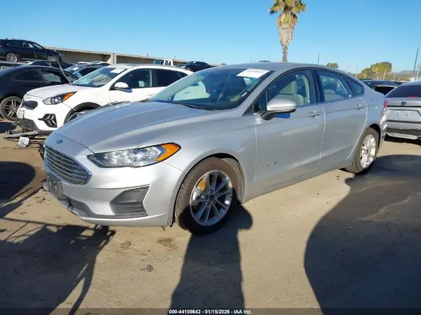 3FA6P0LU2KR206725 2019 FORD FUSION - Image 2