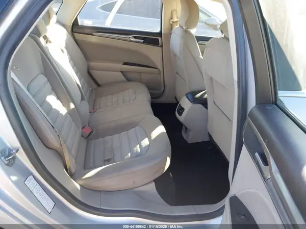 3FA6P0LU2KR206725 2019 FORD FUSION - Image 8