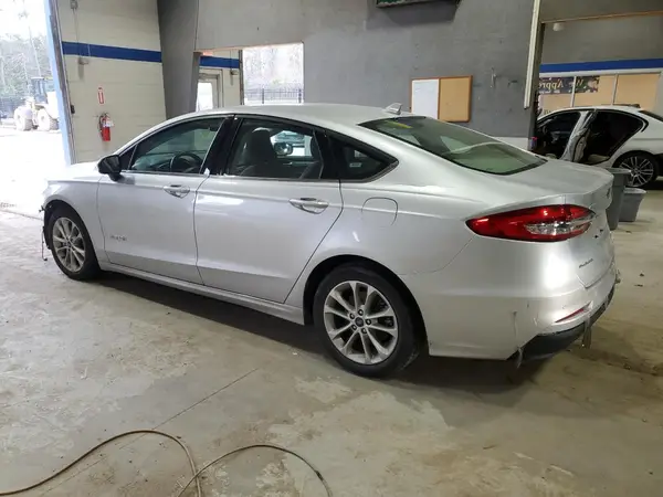 3FA6P0LU2KR220513 2019 FORD FUSION - Image 2
