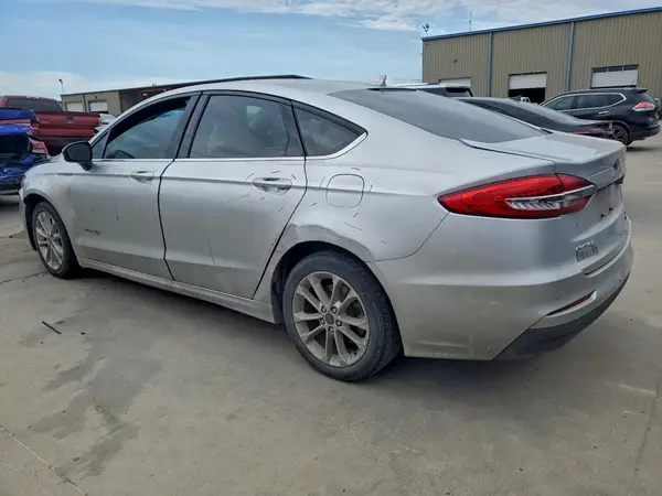 3FA6P0LU2KR225260 2019 FORD FUSION - Image 2