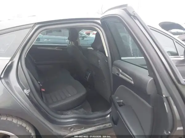 3FA6P0LU2KR226005 2019 FORD FUSION - Image 8
