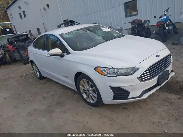 3FA6P0LU2KR226702 2019 FORD FUSION - Image 1