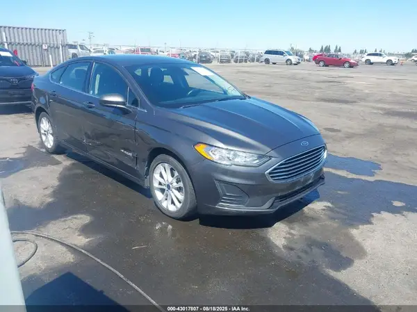 3FA6P0LU2KR256671 2019 FORD FUSION - Image 1
