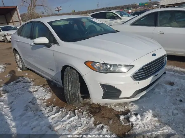 3FA6P0LU2KR261823 2019 FORD FUSION - Image 1