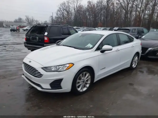3FA6P0LU2KR262728 2019 FORD FUSION - Image 2