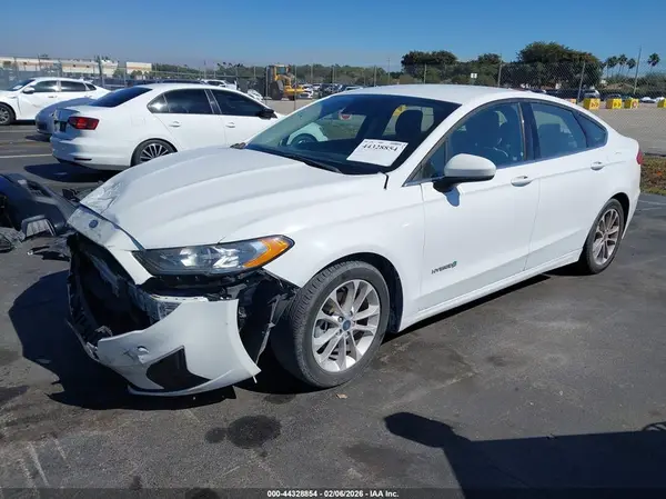 3FA6P0LU2KR262924 2019 FORD FUSION - Image 2