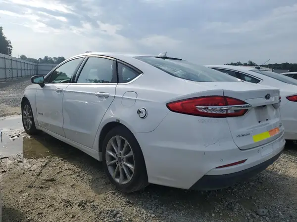 3FA6P0LU2KR285121 2019 FORD FUSION - Image 2